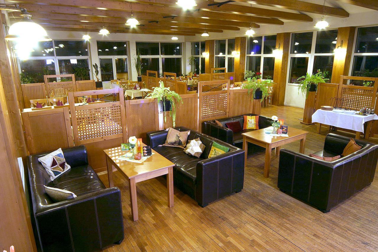 Park Hotel Cingov Smizany Exterior photo